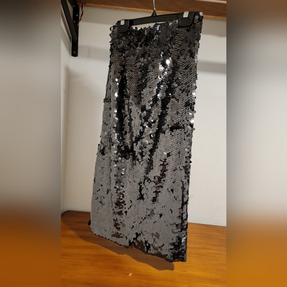 Clothes - Picture 4 of 5